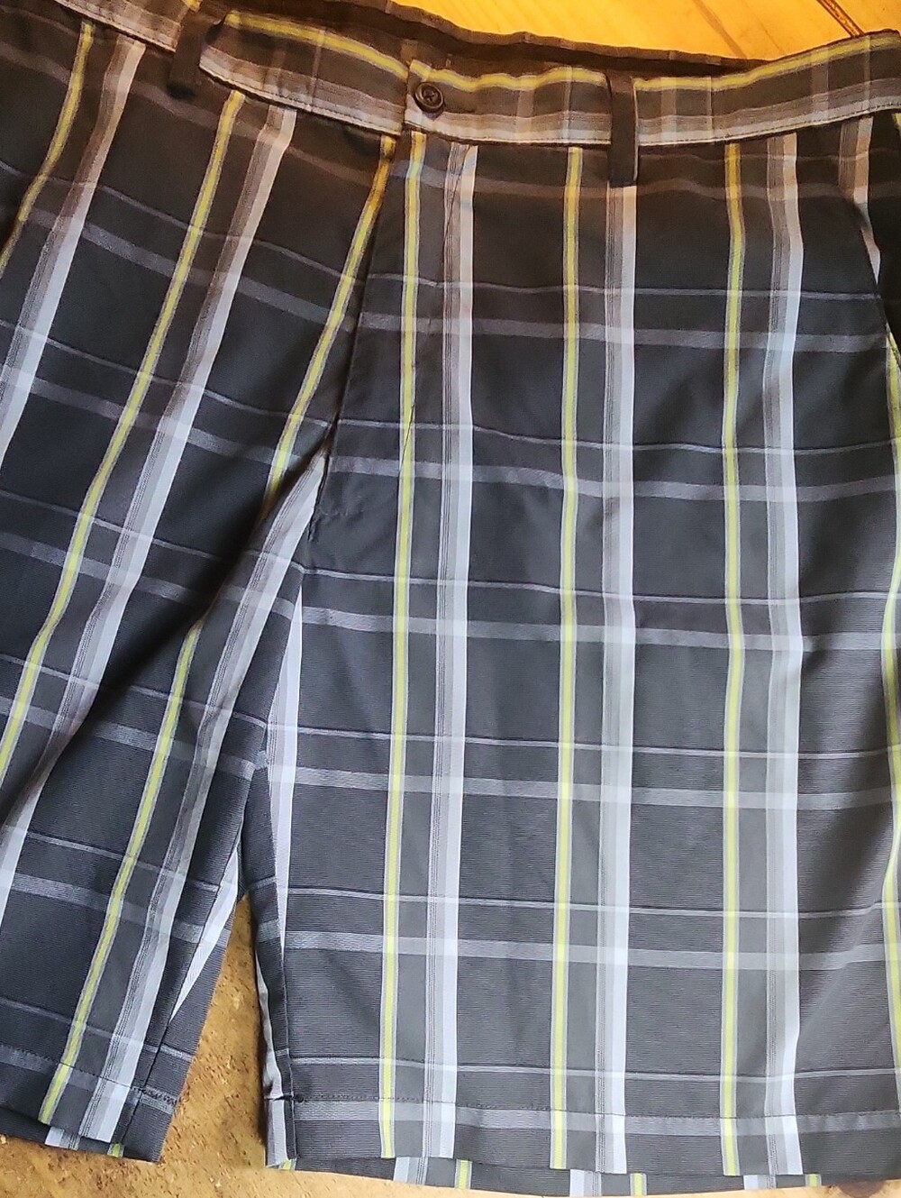 PGA TOUR Pro Series Men's Plaid Flat Front Shorts Gray/White/Yellow, Sz 38